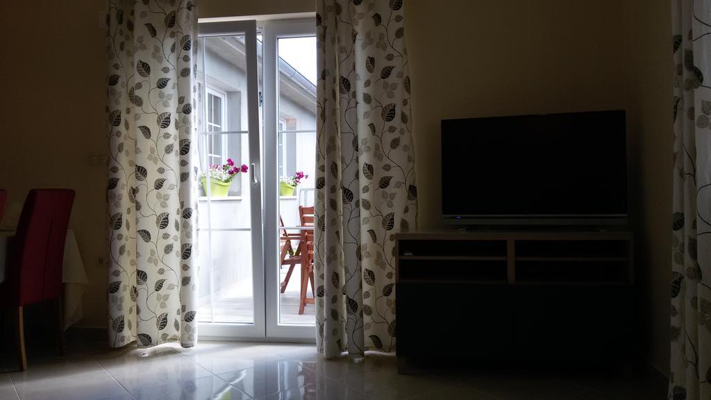 Appartement Apartman Viktorija à Vodice Extérieur photo